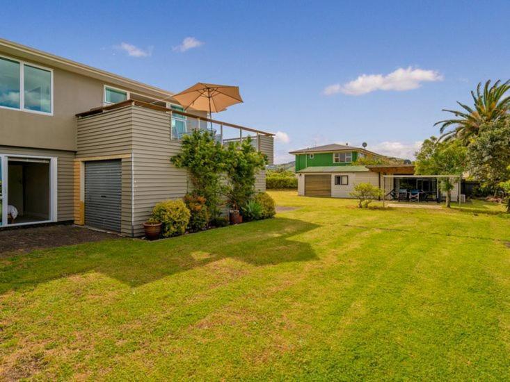 Hosts On The Coast View To Mercury Whitianga Exterior photo